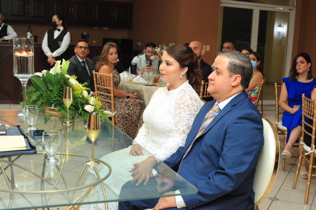 Anuar Velásquez y Sandra Madrid celebran su boda civil