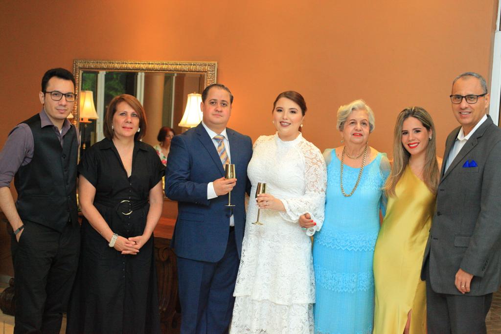 Anuar Velásquez y Sandra Madrid celebran su boda civil