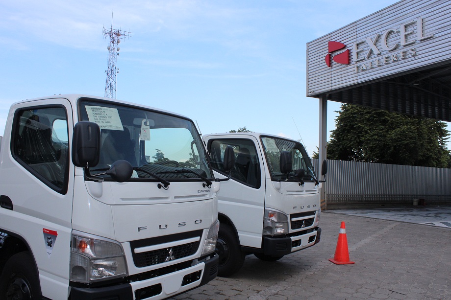FUSO presenta la línea más completa de camiones Canter en exitoso Showroom
