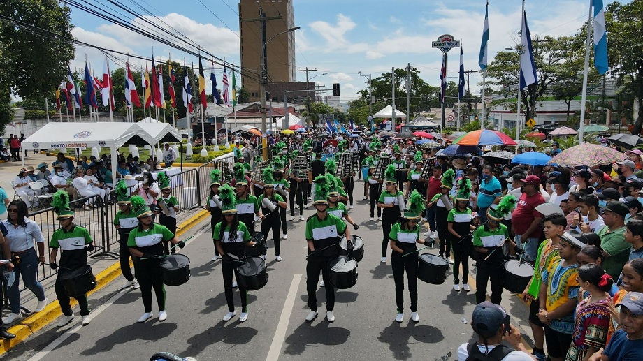 Con mucho civismo celebran las fiestas patrias San Pedro Sula 