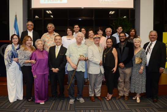 Grupo Cultural Tribu y Banpais rinden homenaje a Guillermo Anderson y al poeta Héctor Flores