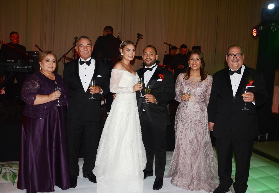 La boda de Mario Matamoros y Cindy Cárdenas… Preciosa y acogedora