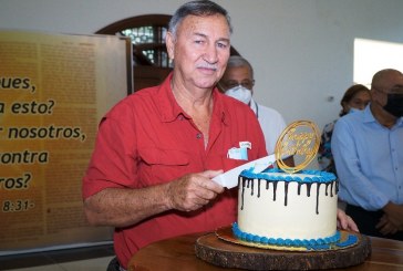 Desayuno de cumpleaños en honor al Ing. Roldan Suazo