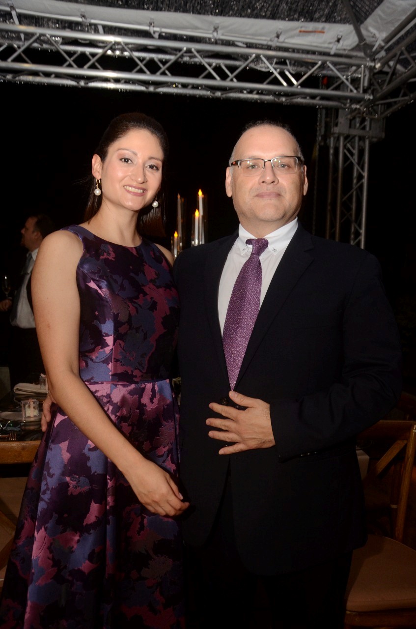 De gran elegancia la boda de Luis López y Pahola García