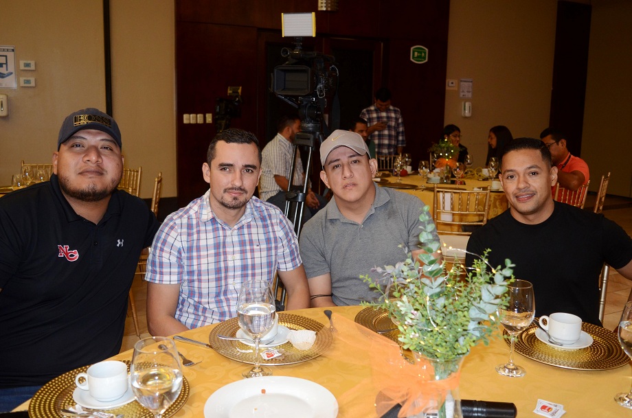 CCIC ofrece convivio navideño a periodistas sampedranos
