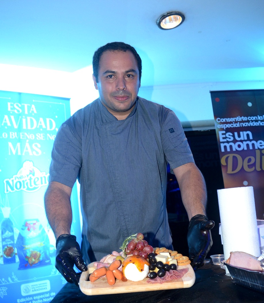 Holiday Charcuterie Cocktail de Supermercados Colonial y Castillo del Roble