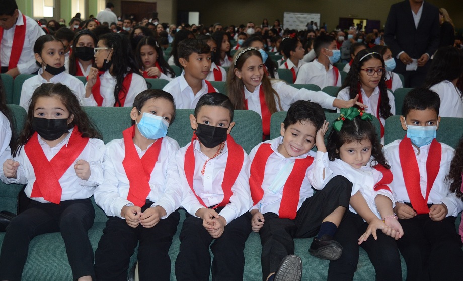 Presenta la Ágape Christian Academy su recital navideño “La vida de Jesús”
