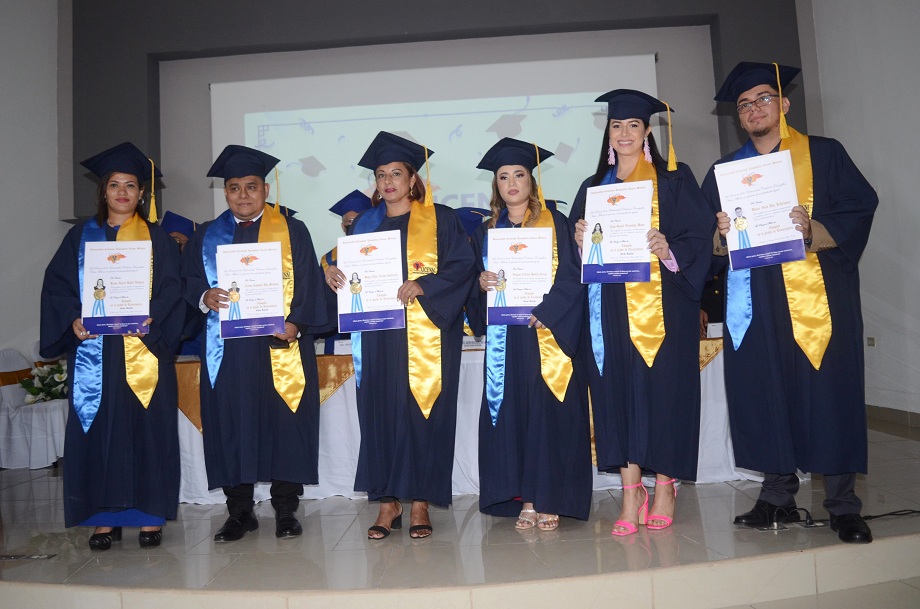 UCENM celebra la graduación de 117 nuevos profesionales