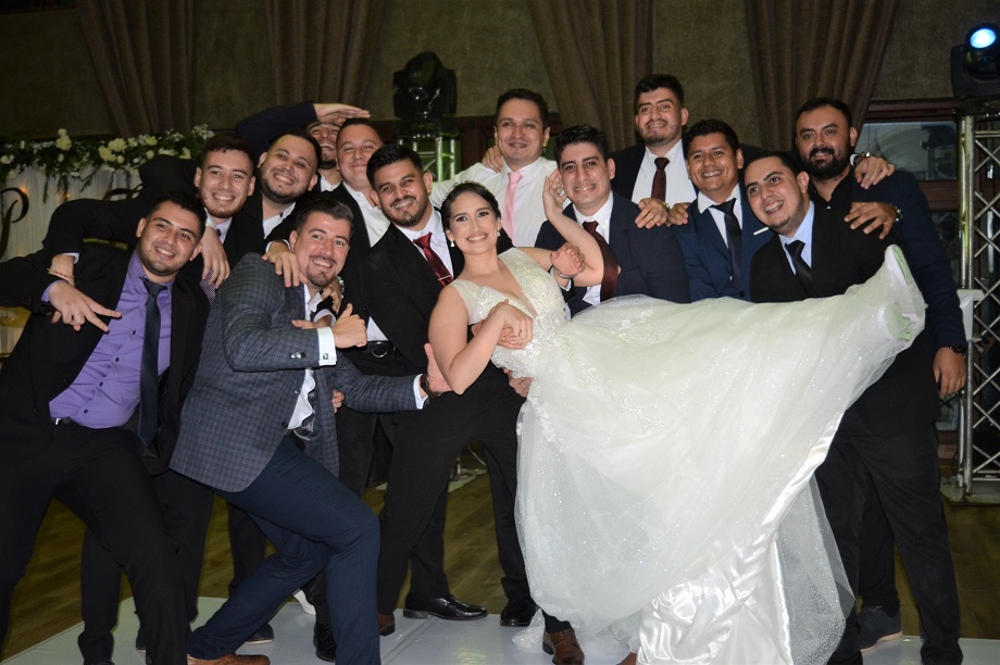 La boda de Pablo Sorto y Kayleen Damaris Fernández… de esencia clásica chic