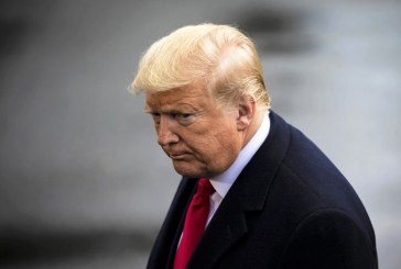 Multan a Trump y su abogada con casi un millón de dólares por demanda contra Hillary Clinton