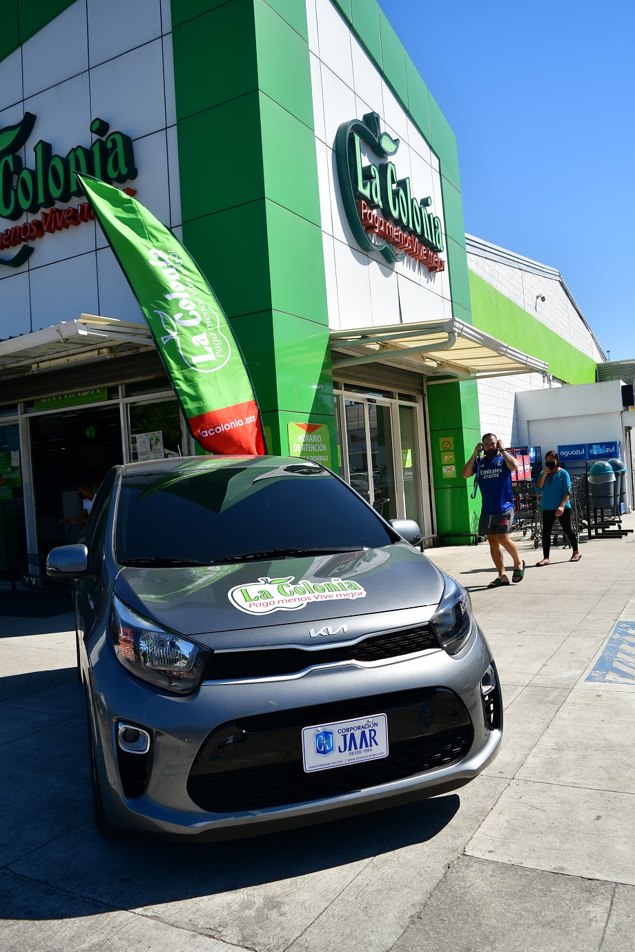 Supermercados La Colonia premia al ganador de la promoción “Grita tú pasión y gana con La Colonia”