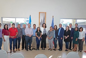 Delegación de alto nivel de EEUU se reúne con Comisión Bipartita integrada por la Red de Sindicatos de la Maquila y personeros de la AHM