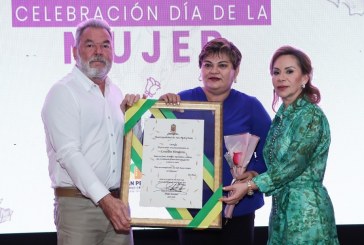 Honran la trayectoria de mujeres destacadas en San Pedro Sula