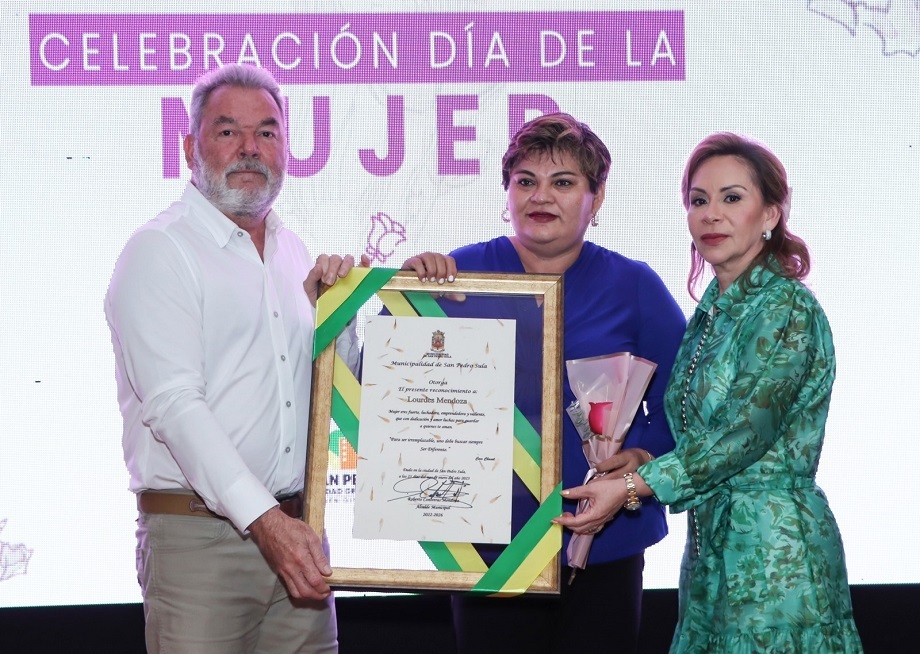 Honran la trayectoria de mujeres destacadas en San Pedro Sula