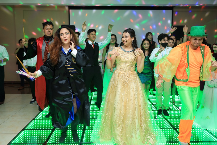 Danely Gutiérrez festejó a lo grande sus XV años inspirados en la película de Harry Potter