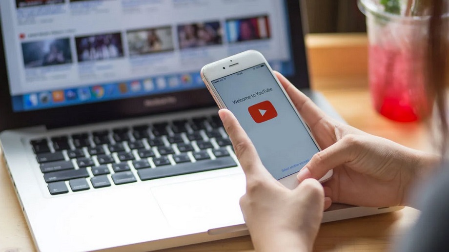 YouTube modificará política de moderación del lenguaje para no desmonetizar videos antiguos