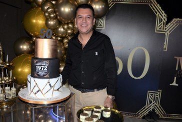 Al son de música de mariachi y banda celebra su cumpleaños Omar Maldonado