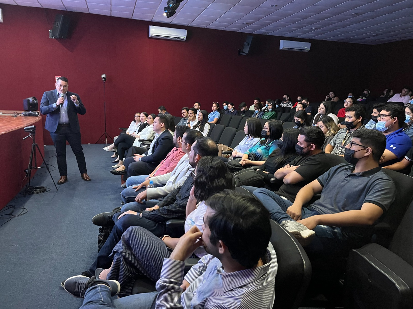 Cinco emprendedores tecnológicos se disputaron el primer lugar en la final del premio “Demo Day Pitch” 