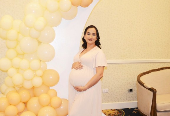 Divertida fiesta maternal en honor a Susana Carrasco de Guerra