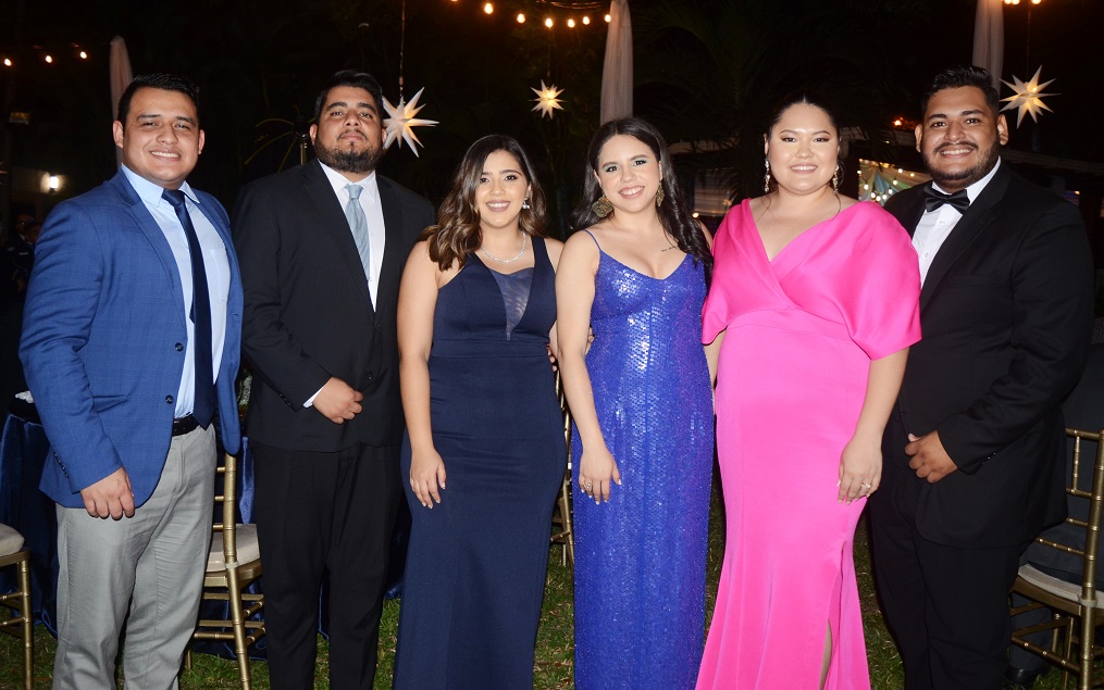 Bajo la luna y las estrellas se dan el “Sí acepto” Melanie Casanova y Daniel Vallecillo