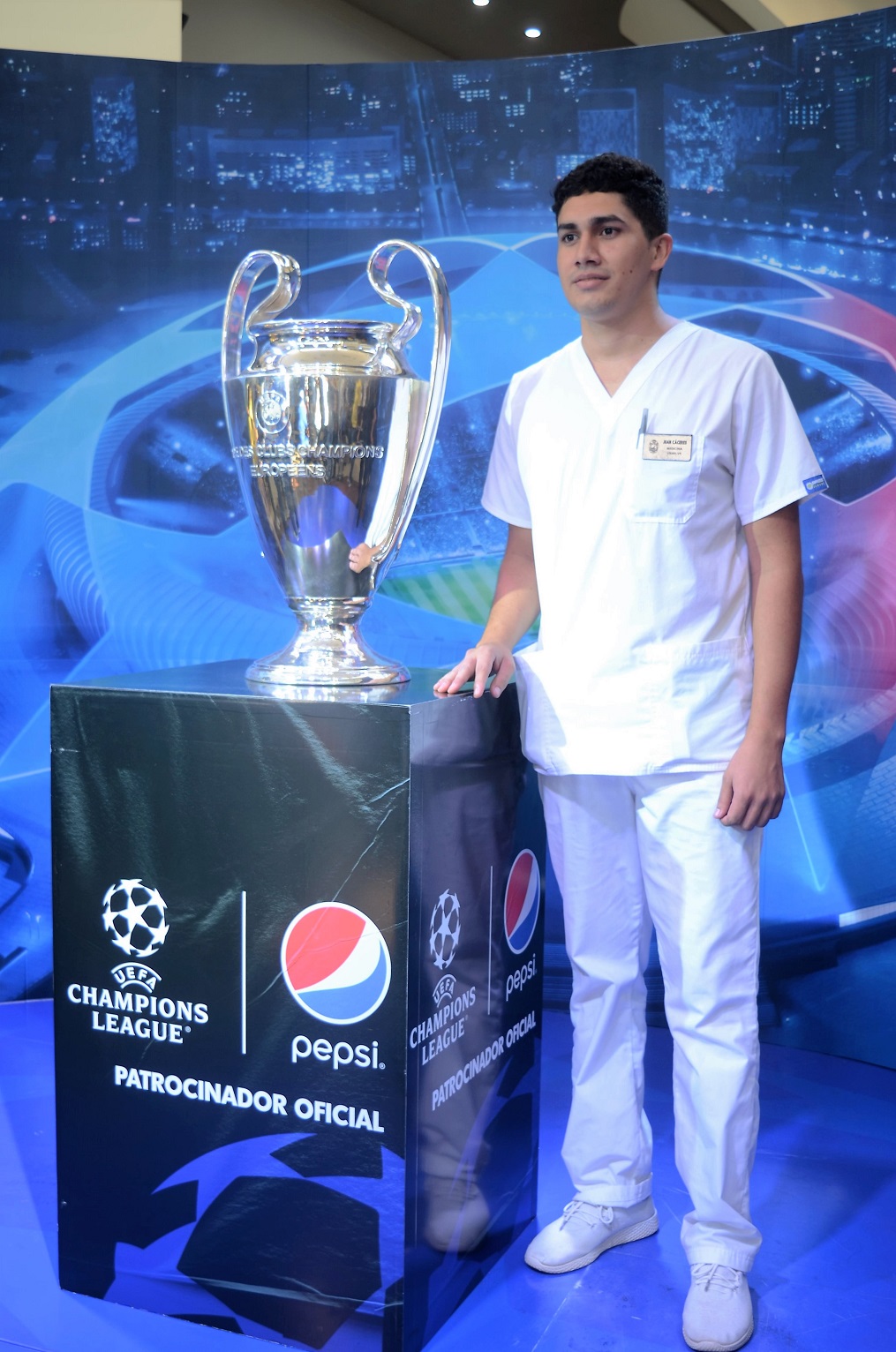 Plaza Pedregal albergó este martes la Copa Champions League en su vista a San Pedro Sula