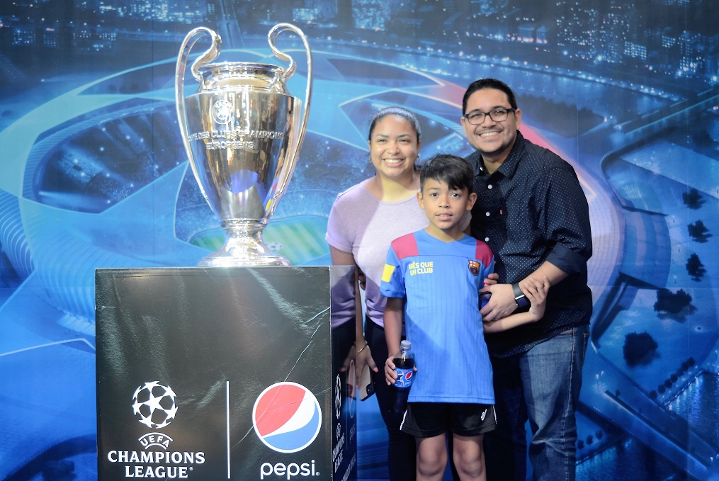 Plaza Pedregal albergó este martes la Copa Champions League en su vista a San Pedro Sula
