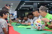 Afición verdolaga acude masivamente a firma de autógrafos en Diunsa Universal en San Pedro Sula