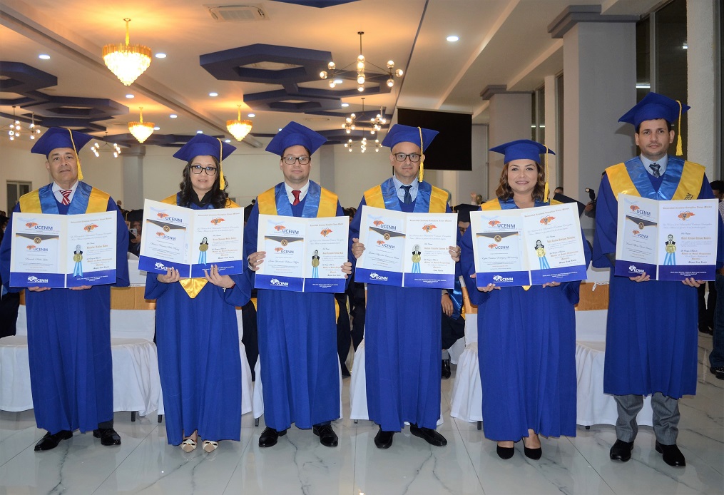 UCENM gradúa 106 nuevos profesionales de la Centésima quinta promoción