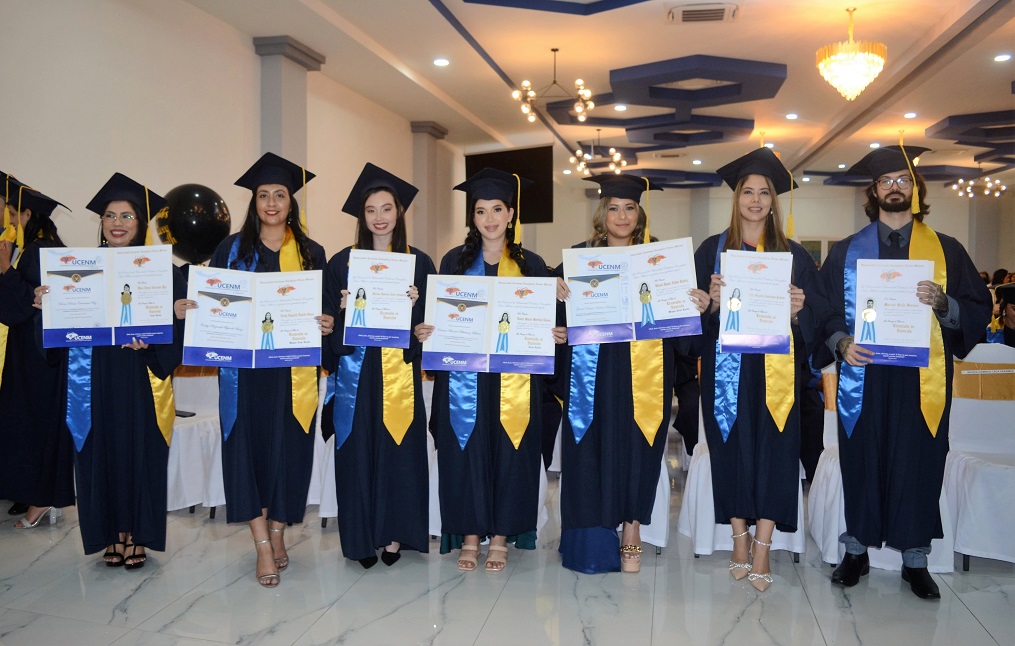 UCENM gradúa 106 nuevos profesionales de la Centésima quinta promoción 