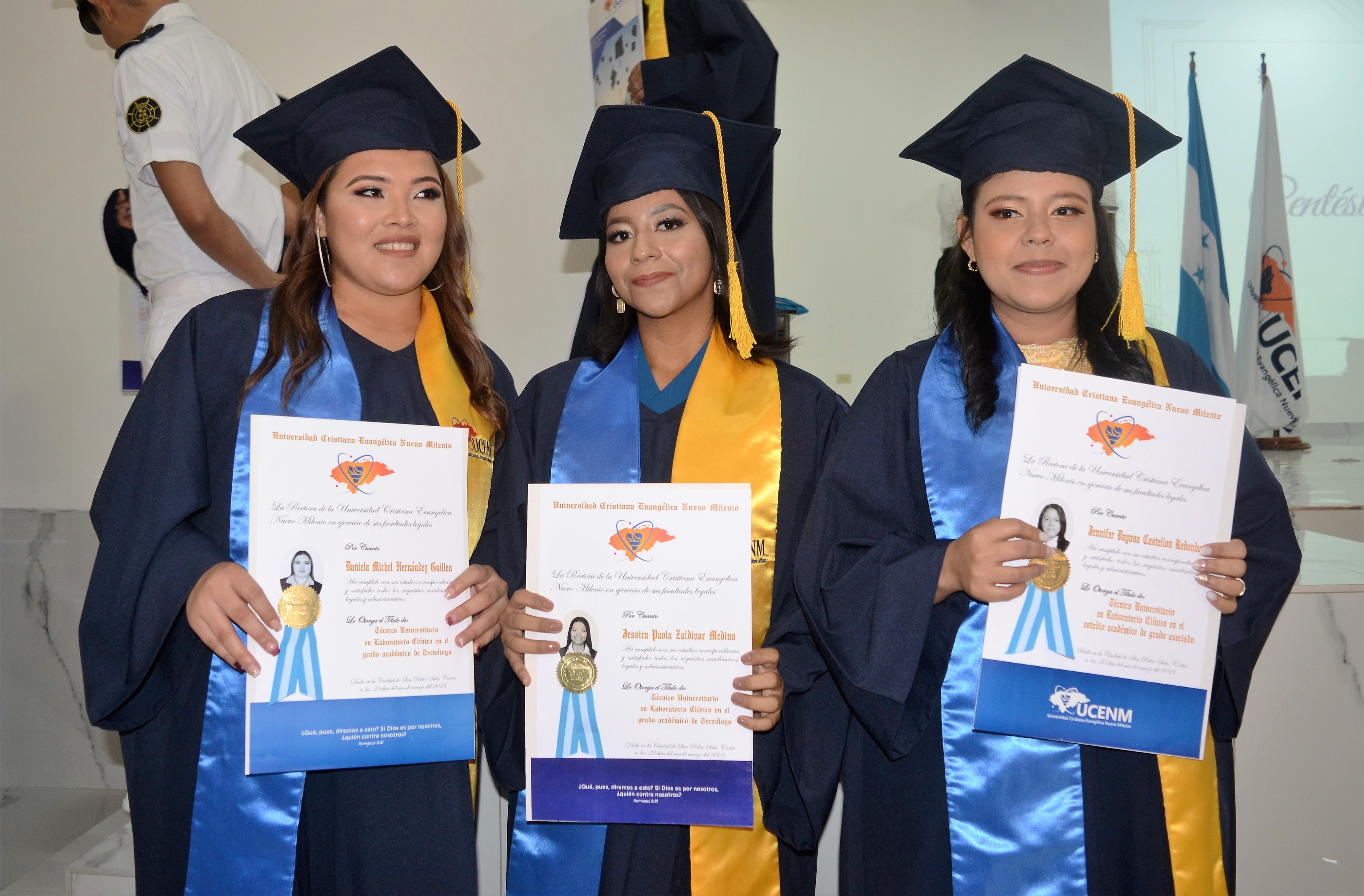 UCENM gradúa 106 nuevos profesionales de la Centésima quinta promoción 