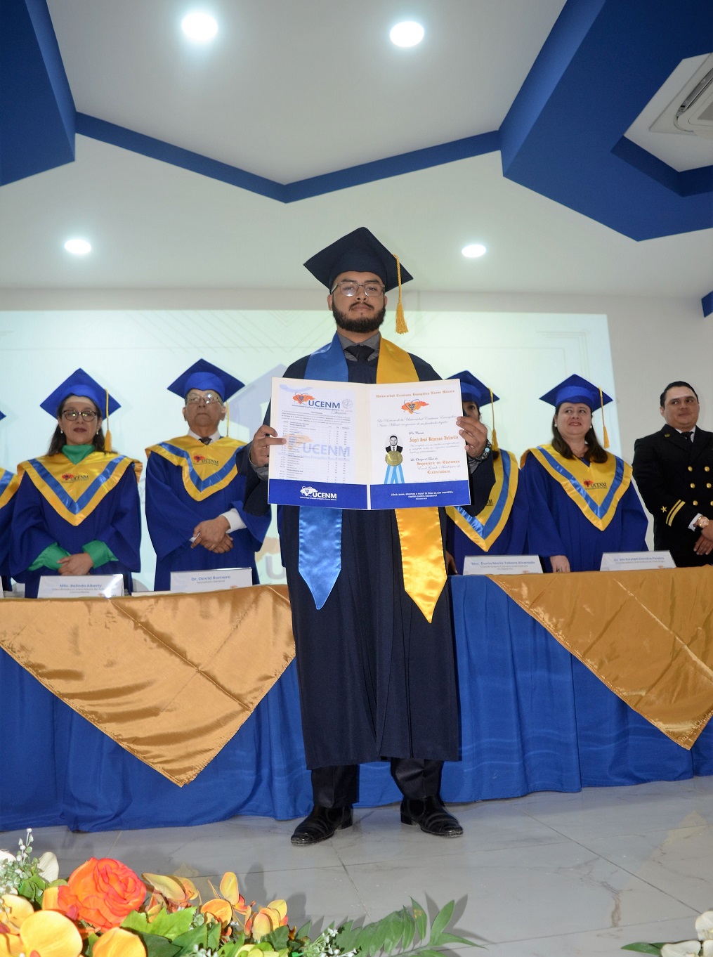 UCENM gradúa 106 nuevos profesionales de la Centésima quinta promoción 