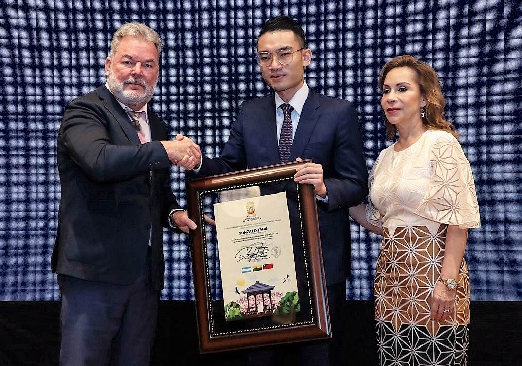 Alcaldía sampedrana ofrece homenaje de agradecimiento al Cuerpo Consular de la República de China (Taiwán)