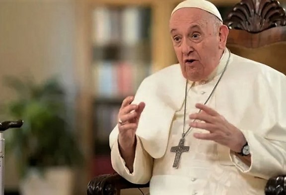Papa Francisco se dirige a las mujeres: “son generosas, pero hay algunas neuróticas”