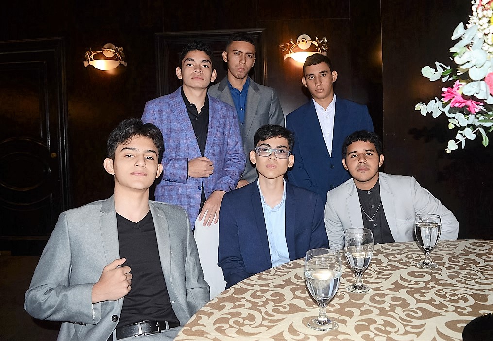 Generación 2023 de la Florencia Bilingual School celebra su senior breakfast