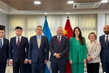 Canciller Eduardo Reina recibe delegación de la República Popular China para acelerar procesos diplomáticos