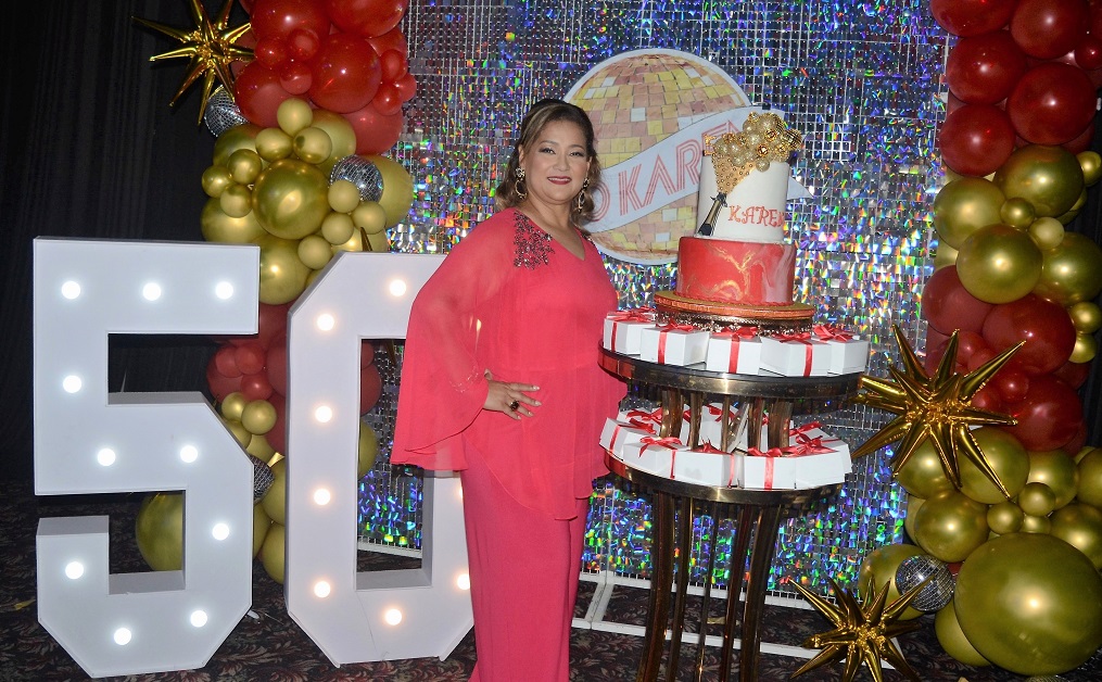 Una noche de Disco Party en el cumpleaños de Karen de Brito