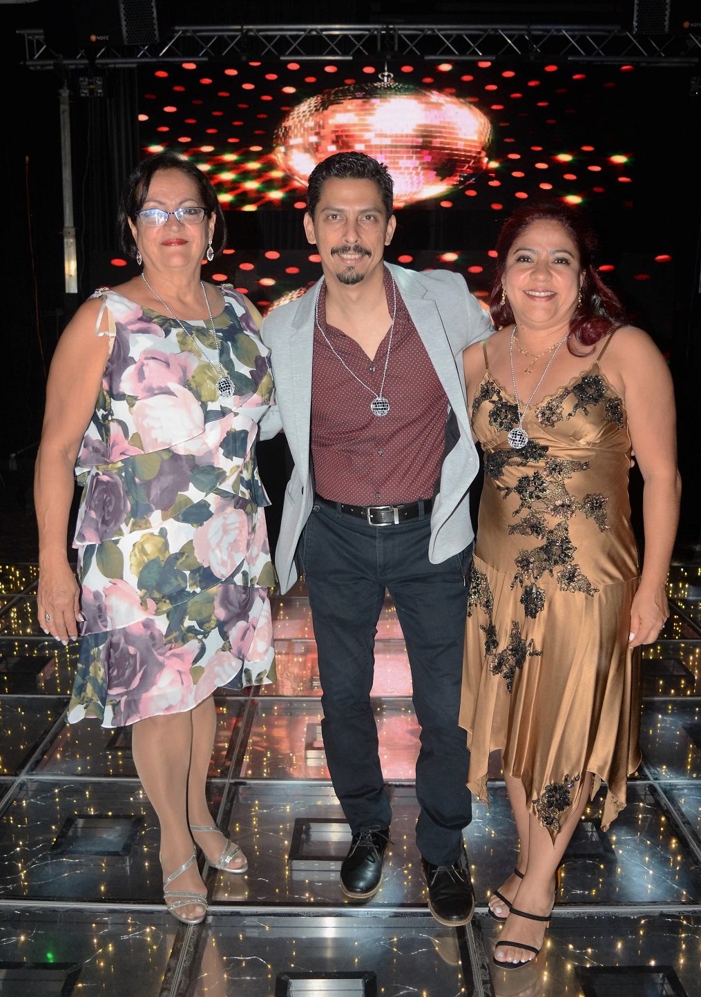 Una noche de Disco Party en el cumpleaños de Karen de Brito