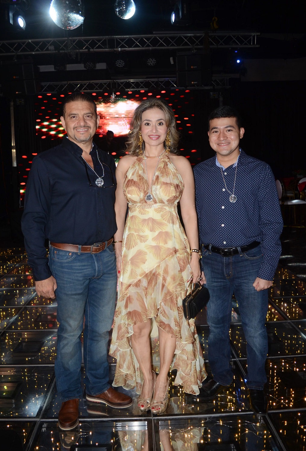 Una noche de Disco Party en el cumpleaños de Karen de Brito