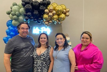 Sorprenden a Modesto Hernández con almuerzo de cumpleaños