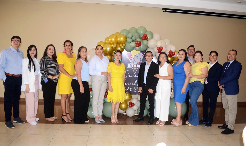 Juniors del Happy New Dawn ofrecen fraternal despedida a seniors 2023 