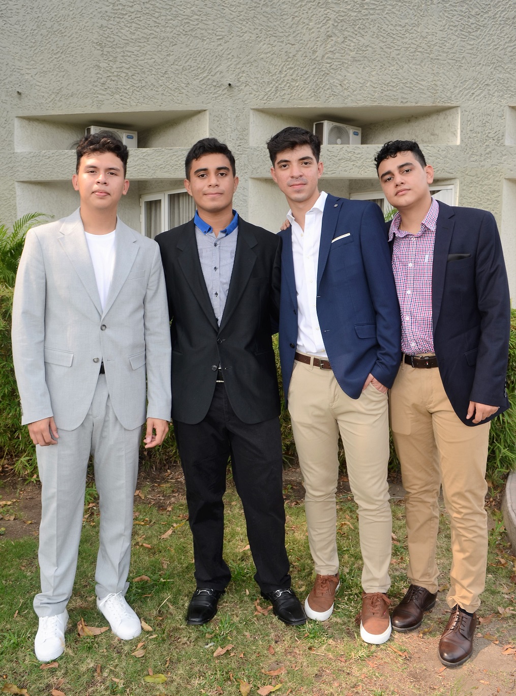Juniors del Happy New Dawn ofrecen fraternal despedida a seniors 2023 