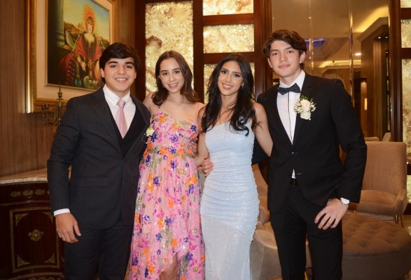 Seniors de la EIS protagonizan su fiesta prom 2023