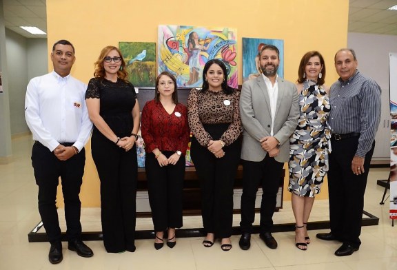 Velada artística: “Galería de Colores” en Ferretería Monterroso