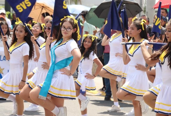 Civismo y color en desfiles patrios de centros de educación primaria en San Pedro Sula