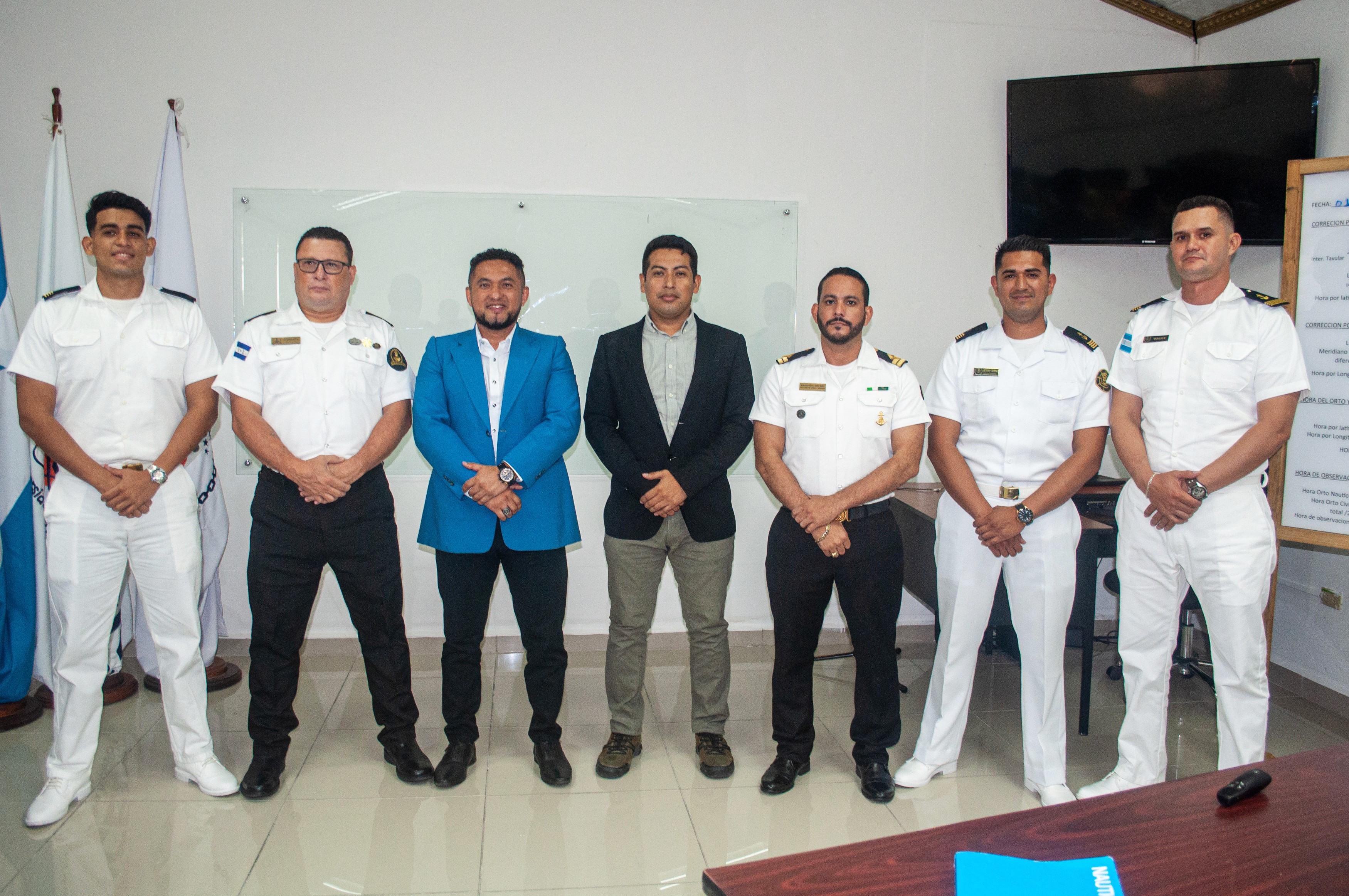 Estudiantes de Gestión Portuaria y Transporte Marítimo de UCENM realizan defensa profesional 