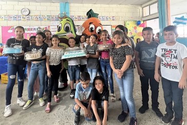 Supermercados Colonial celebró a los niños de la Escuela 18 de noviembre de Armenta