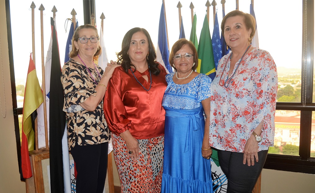 Té mensual del Club Internacional de Mujeres
