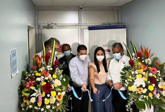 Fruit of The Loom remodela y climatiza sala de ortopedia del hospital de El Progreso