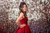 Mágica noche de debut social de Emily Nasser