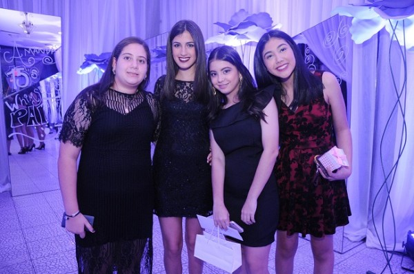 Leyla Paredes, Daniela Piaggio, Valeria Coello e Isabella Castro.